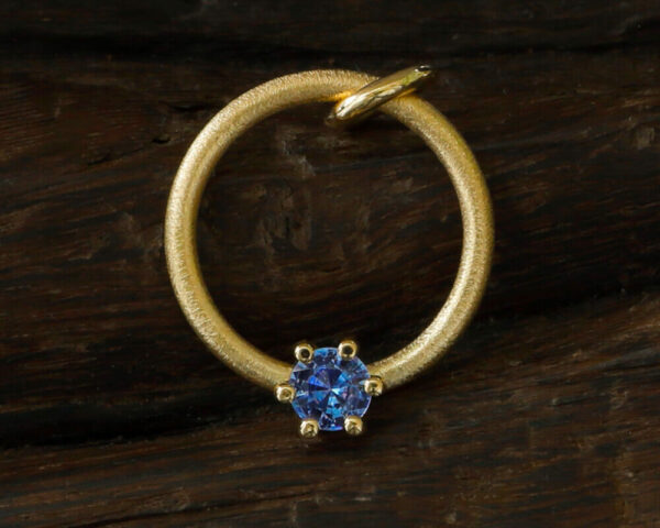 LOTUS FLOWER Pendant Yellow Gold with Blue Sapphire