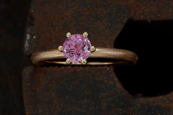 LOTUS FLOWER Ring Pink Gold with Pink Sapphire