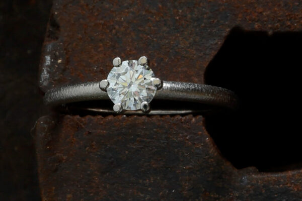 LOTUS FLOWER Ring White Gold with Diamond