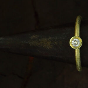 LOTUS POD Ring Green Gold with Diamond