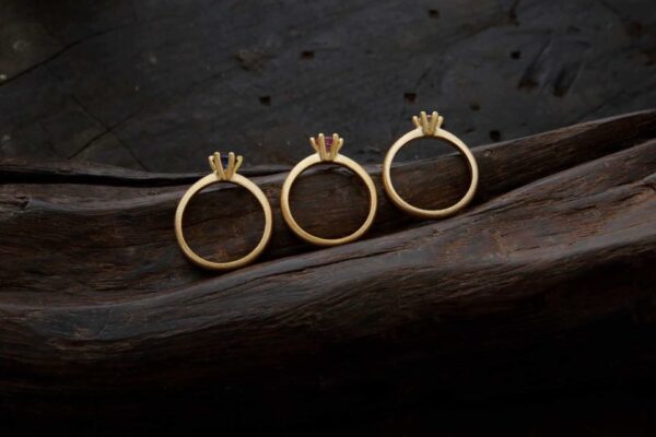 PRINCESS Ring Yellow Gold with Diamond - Image 3