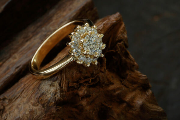 ROSETTE Ring Yellow Gold with Diamonds